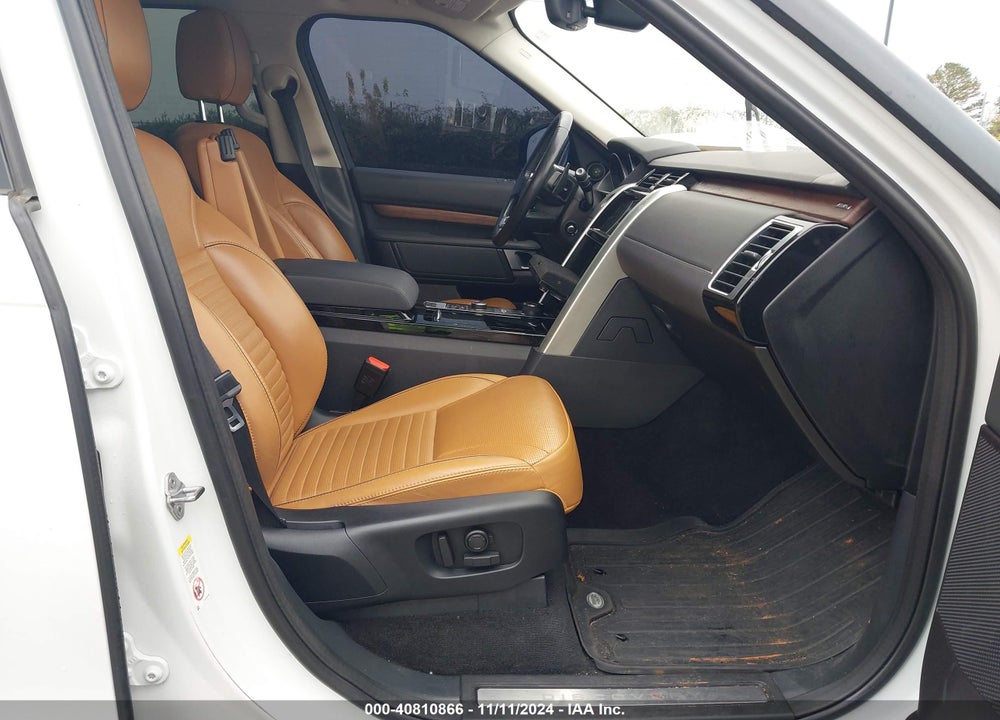 2017 LAND ROVER DISCOVERY HSE VIN: SALRRBBV3HA005628