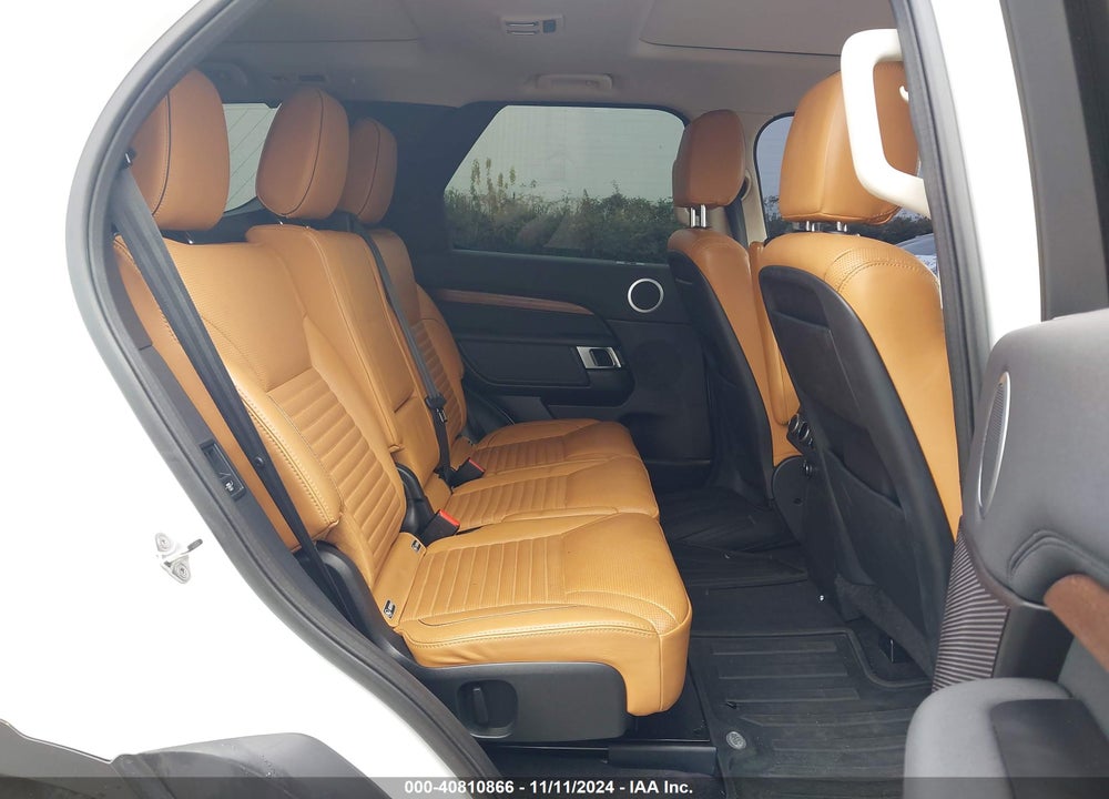 2017 LAND ROVER DISCOVERY HSE VIN: SALRRBBV3HA005628