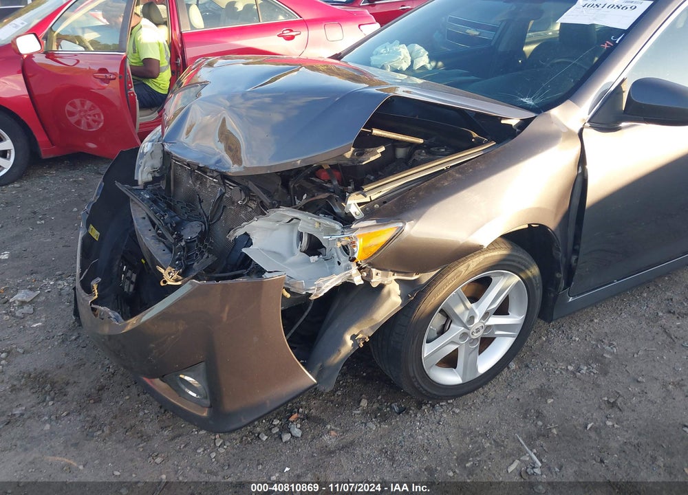 2012 TOYOTA CAMRY SE VIN: 4T1BF1FK8CU138142