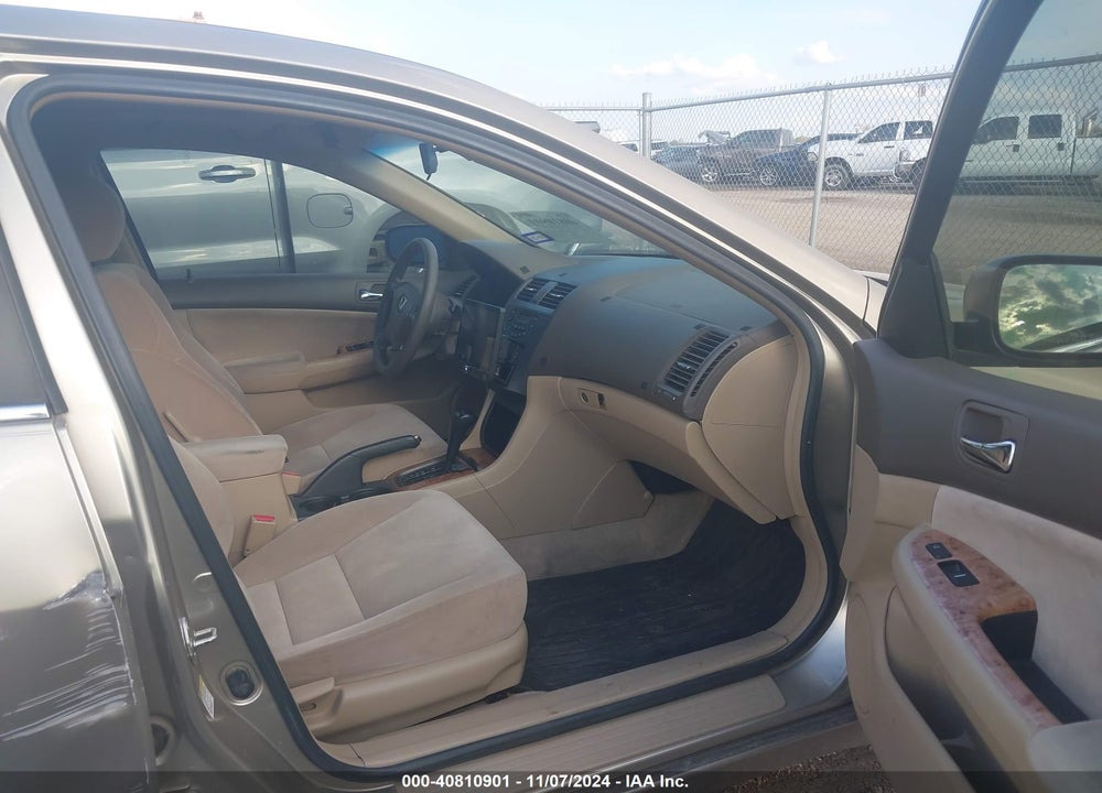 2003 HONDA ACCORD 2.4 EX VIN: JHMCM56623C071423