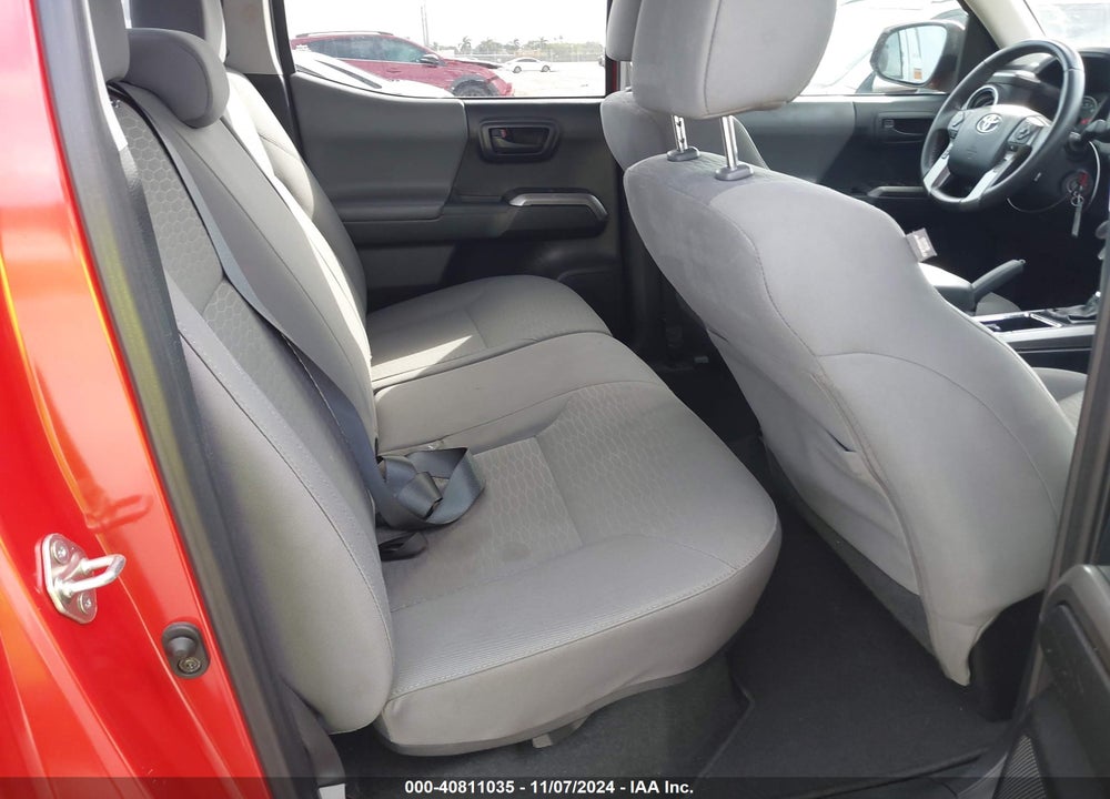 2018 TOYOTA TACOMA SR5 V6 VIN: 3TMAZ5CN7JM076103