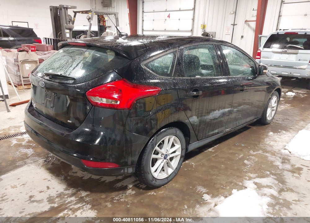 2017 FORD FOCUS SE VIN: 1FADP3K29HL293569