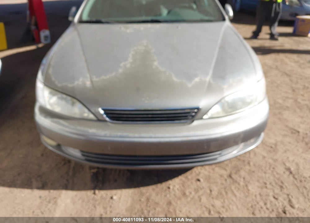 1999 LEXUS ES 300 VIN: JT8BF28G3X5052318