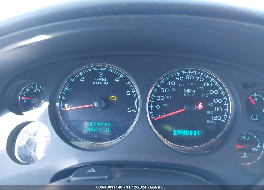 2008 CHEVROLET SUBURBAN 1500 LS VIN: 1GNFC16048R105587