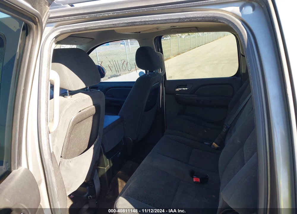2008 CHEVROLET SUBURBAN 1500 LS VIN: 1GNFC16048R105587