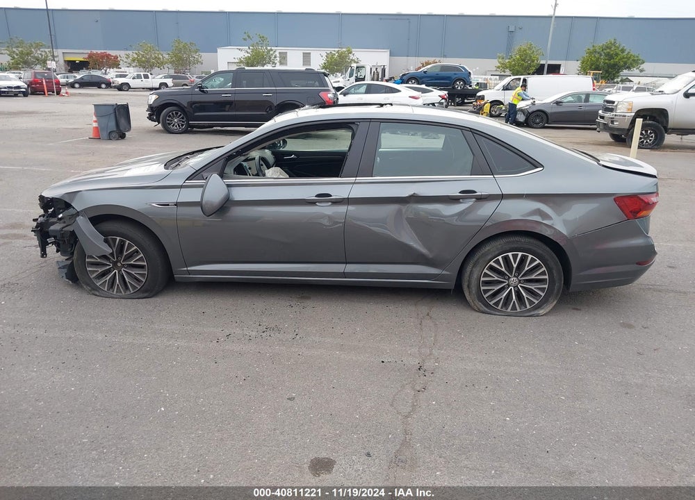 2019 VOLKSWAGEN JETTA 1.4T SEL VIN: 3VWE57BU5KM040135