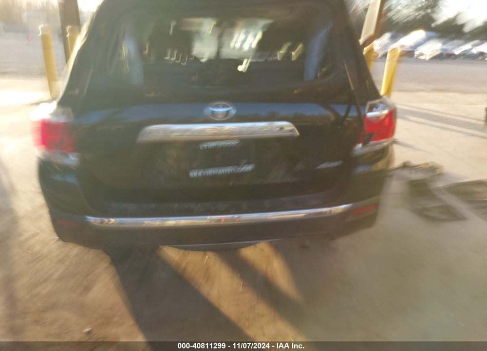 2011 TOYOTA HIGHLANDER SE V6 VIN: 5TDBK3EH9BS071877
