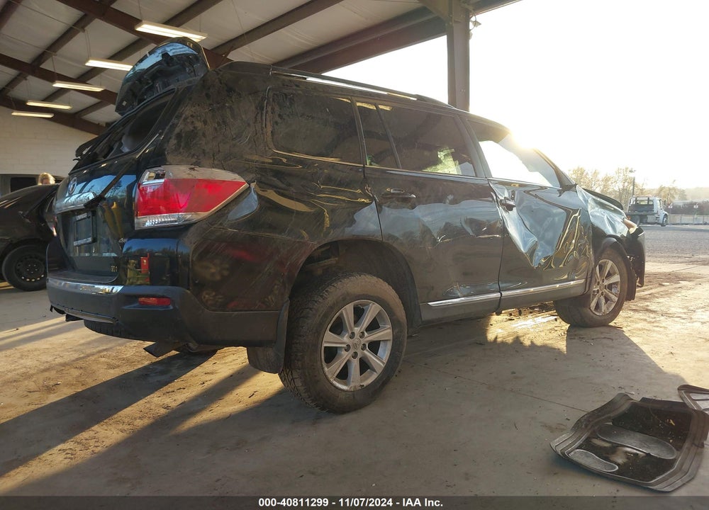 2011 TOYOTA HIGHLANDER SE V6 VIN: 5TDBK3EH9BS071877