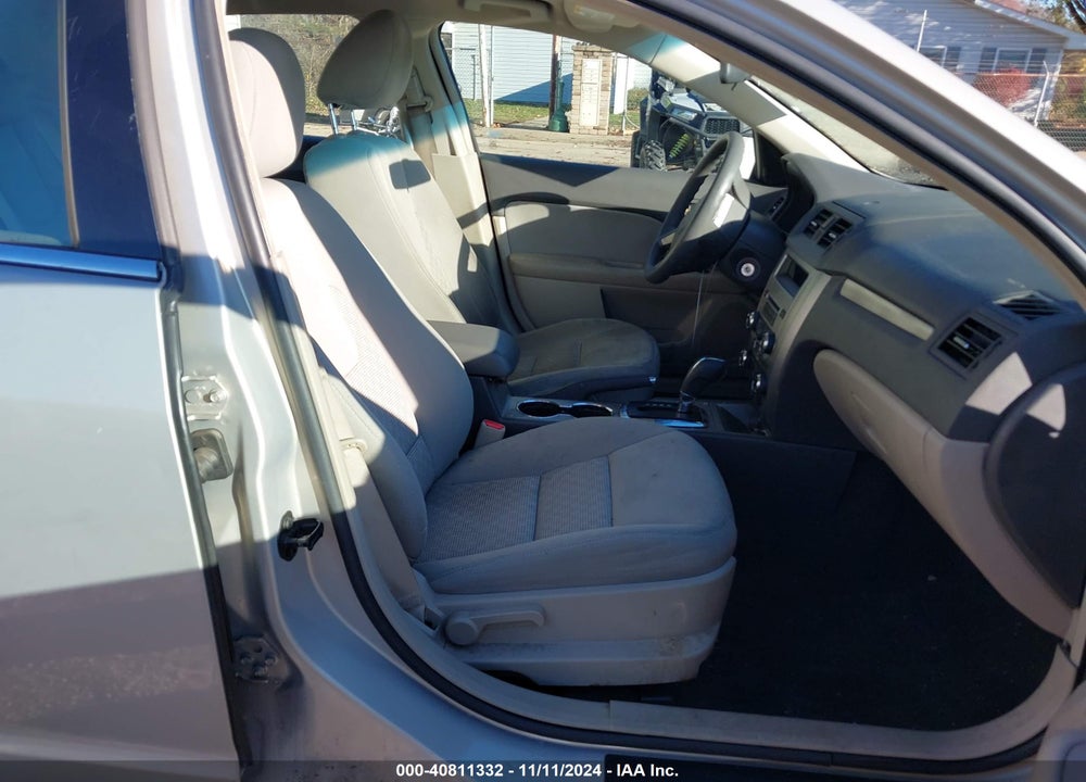 2010 FORD FUSION SE VIN: 3FAHP0HA0AR147308