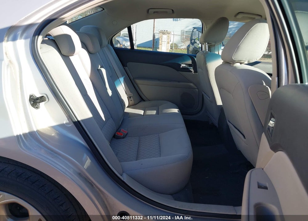 2010 FORD FUSION SE VIN: 3FAHP0HA0AR147308