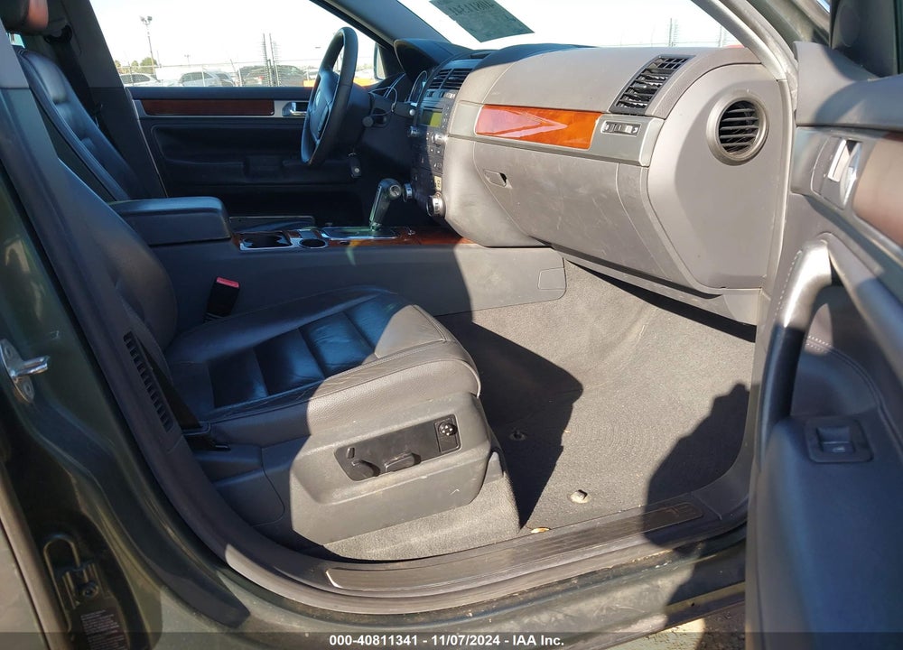 2006 VOLKSWAGEN TOUAREG V6 VIN: WVGZG77L16D009511