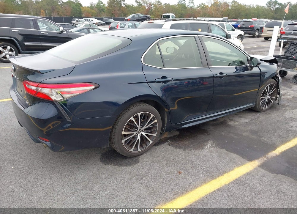 2018 TOYOTA CAMRY SE VIN: JTNB11HK3J3024810