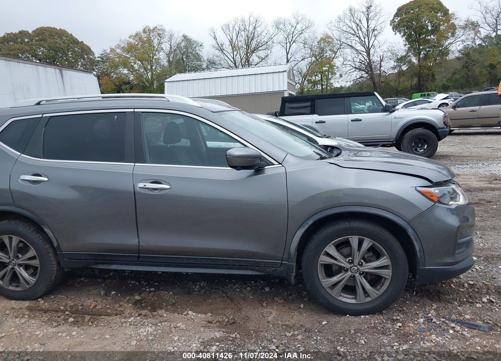 2019 NISSAN ROGUE SV VIN: JN8AT2MV5KW396458
