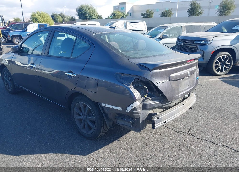 2015 NISSAN VERSA 1.6 SL VIN: 3N1CN7AP3FL801586