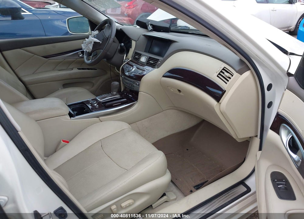 2011 INFINITI M37X VIN: JN1BY1AR9BM372522