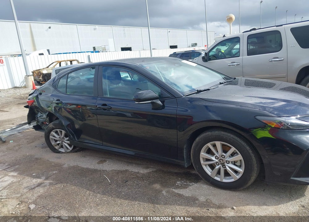 2025 TOYOTA CAMRY LE VIN: 4T1DAACK1SU525576