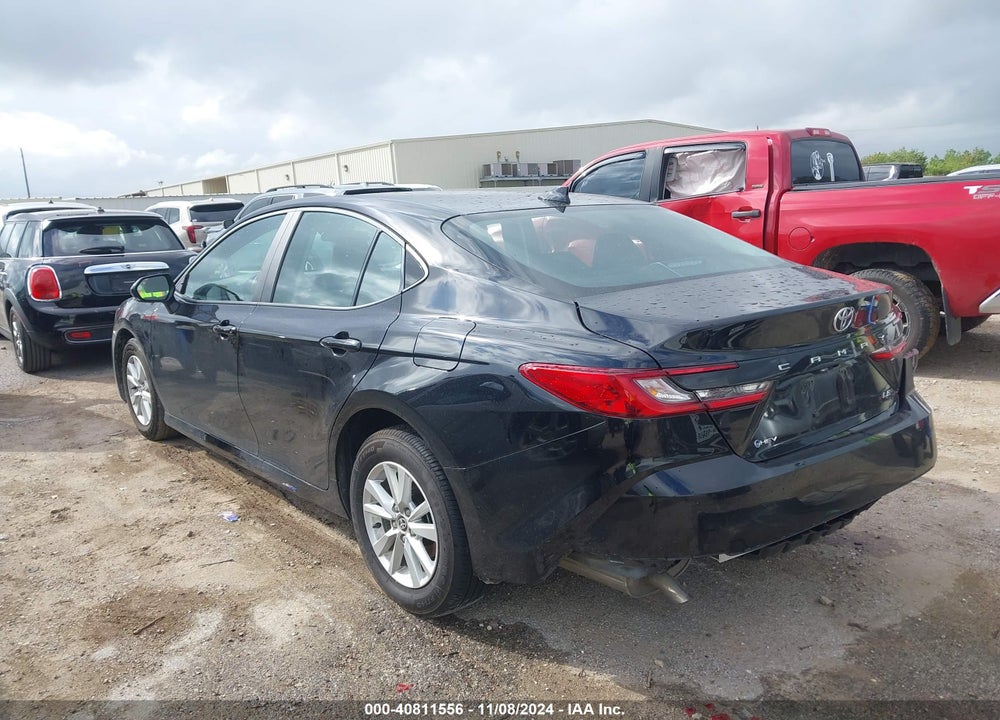 2025 TOYOTA CAMRY LE VIN: 4T1DAACK1SU525576