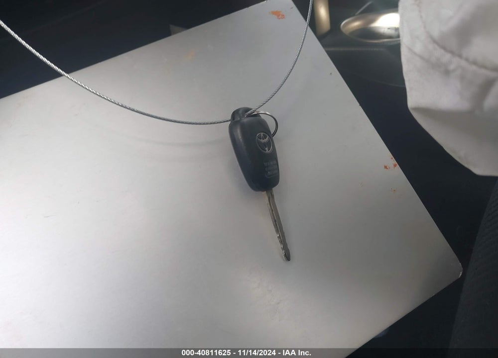2014 TOYOTA RAV4 VIN: JTMZFREV1ED031496