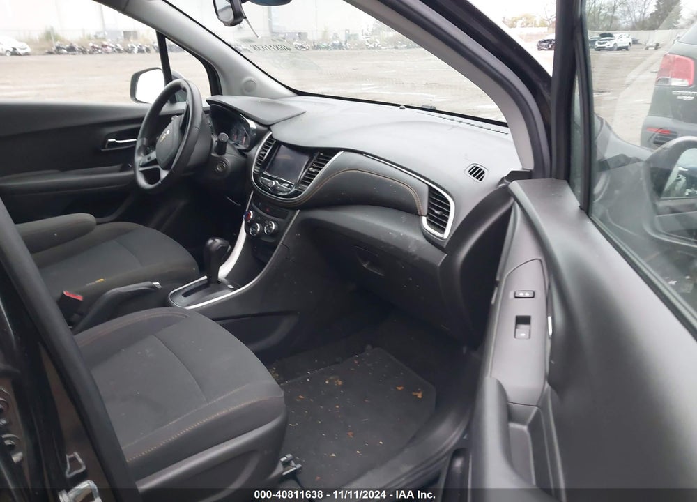 2021 CHEVROLET TRAX FWD LS VIN: KL7CJKSB7MB303921