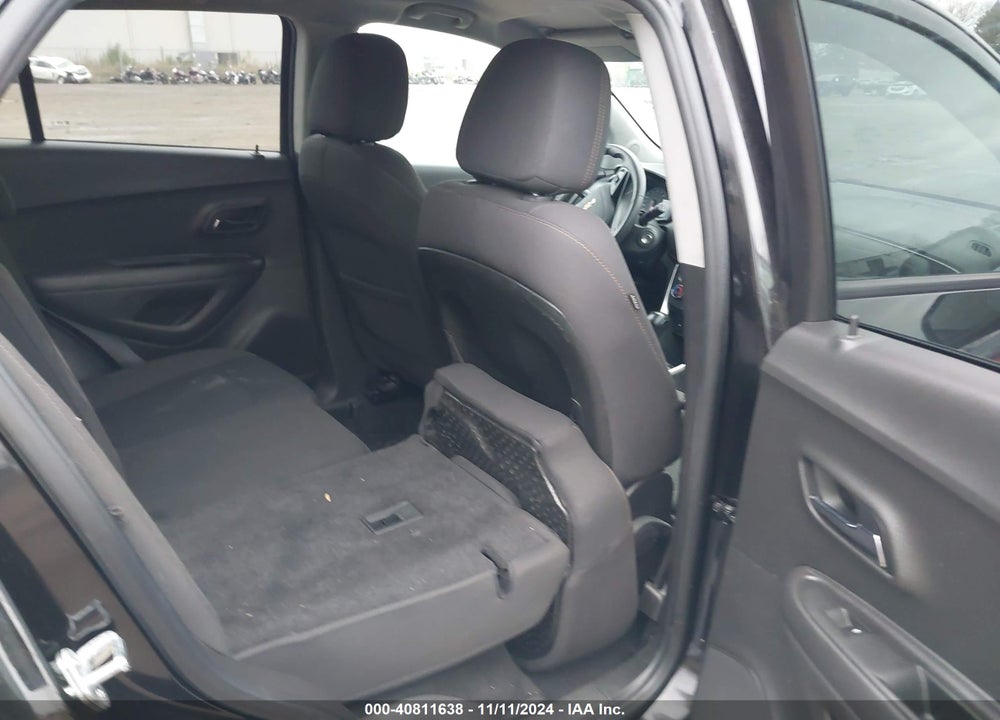 2021 CHEVROLET TRAX FWD LS VIN: KL7CJKSB7MB303921
