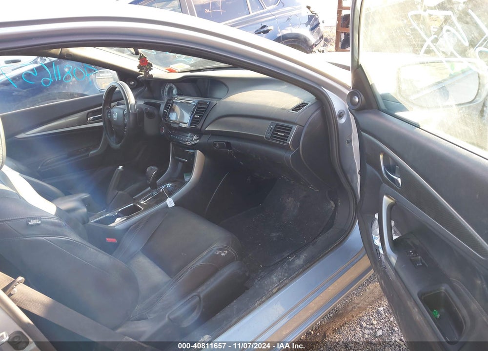 2017 HONDA ACCORD EX-L V6 VIN: 1HGCT2B99HA000551