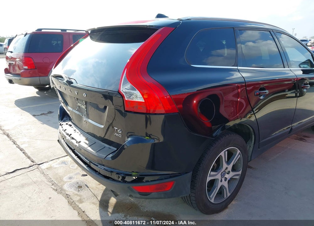 2013 VOLVO XC60 T6 VIN: YV4902DZ8D2427896