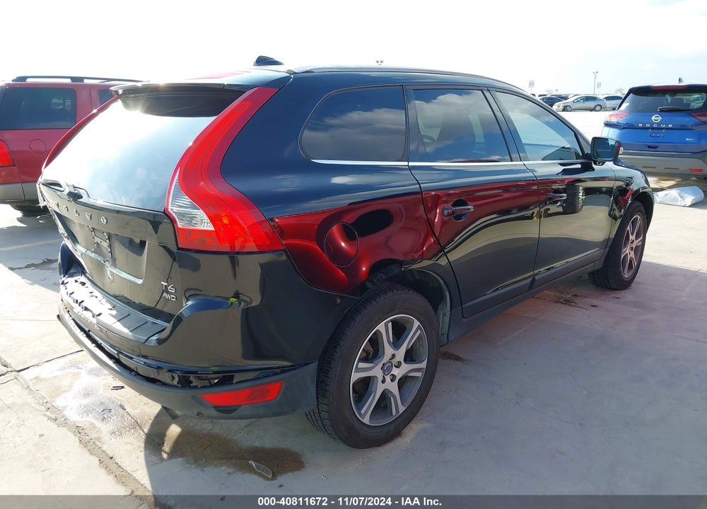 2013 VOLVO XC60 T6 VIN: YV4902DZ8D2427896