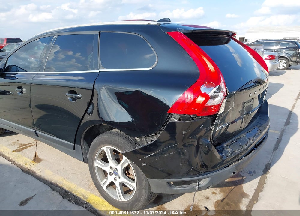 2013 VOLVO XC60 T6 VIN: YV4902DZ8D2427896