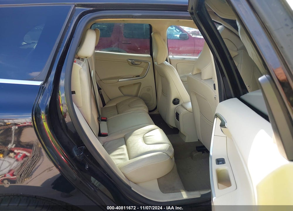 2013 VOLVO XC60 T6 VIN: YV4902DZ8D2427896