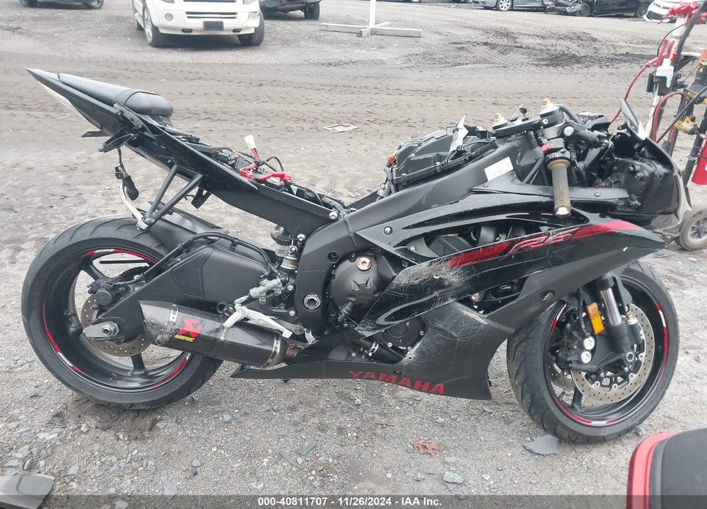 2015 YAMAHA YZFR6 VIN: JYARJ16E3FA033537