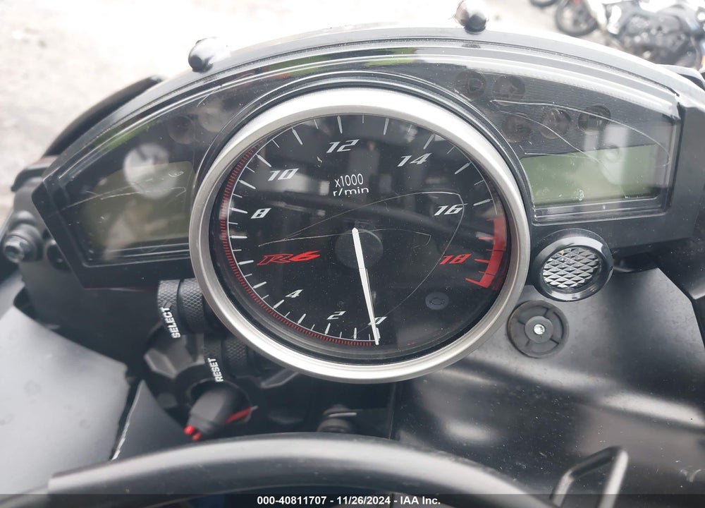 2015 YAMAHA YZFR6 VIN: JYARJ16E3FA033537