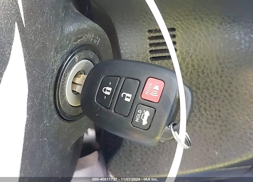 2017 TOYOTA COROLLA SE VIN: 5YFBURHE3HP698333