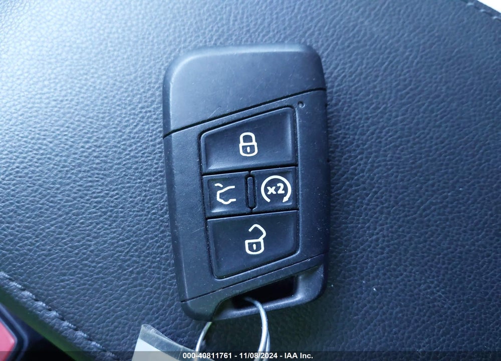 2019 VOLKSWAGEN TIGUAN 2.0T SE/2.0T SEL/2.0T SEL R-LINE/2.0T SEL R-LINE BLACK VIN: 3VV2B7AX0KM020998