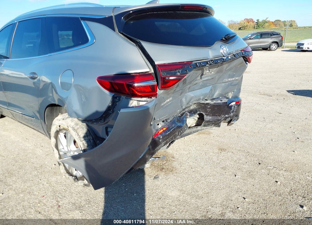 2018 BUICK ENCLAVE ESSENCE VIN: 5GAERBKWXJJ257558