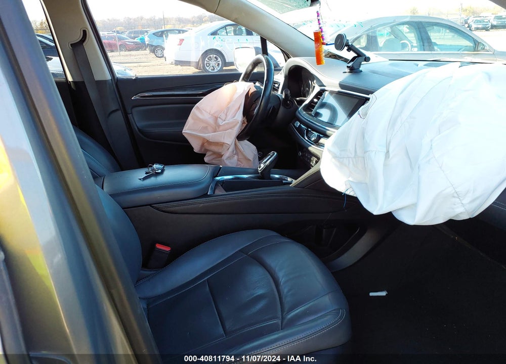 2018 BUICK ENCLAVE ESSENCE VIN: 5GAERBKWXJJ257558