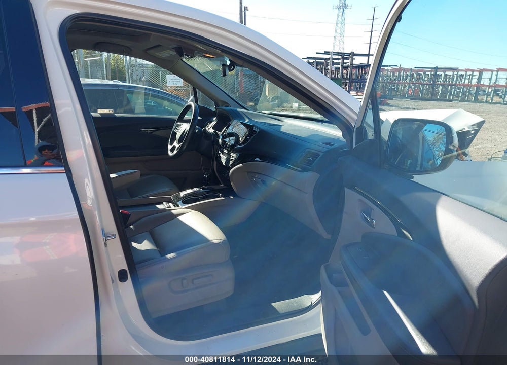2019 HONDA PILOT TOURING VIN: 5FNYF6H62KB046446