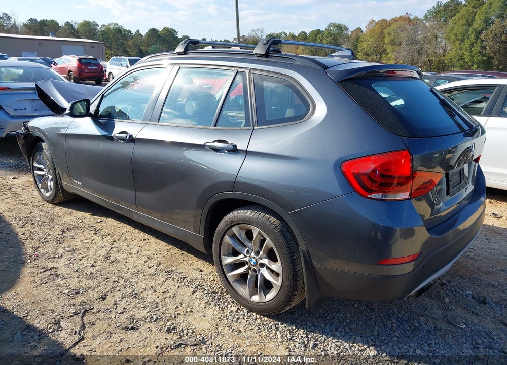 2015 BMW X1 XDRIVE28I VIN: WBAVL1C52FVY38646