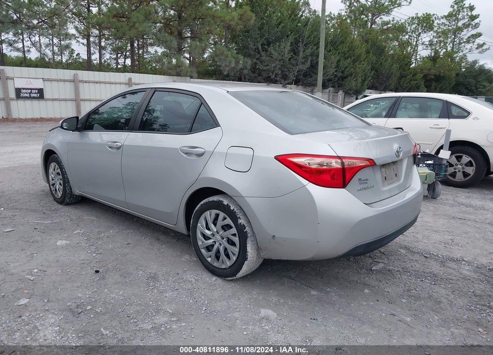 2017 TOYOTA COROLLA LE VIN: 5YFBURHE5HP683087