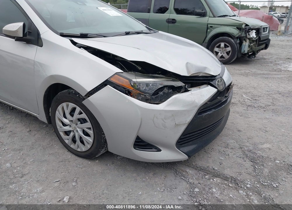 2017 TOYOTA COROLLA LE VIN: 5YFBURHE5HP683087