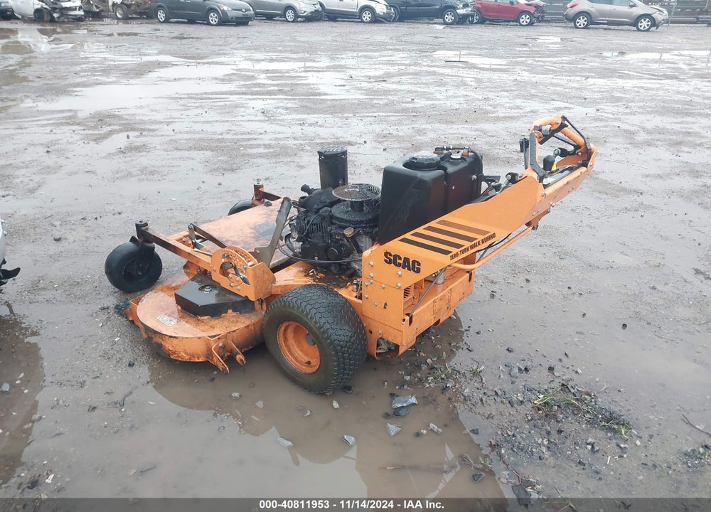 1999 SCAG 61 INCH WALK BEHIND MOWER VIN: SWZT61H-22FSE