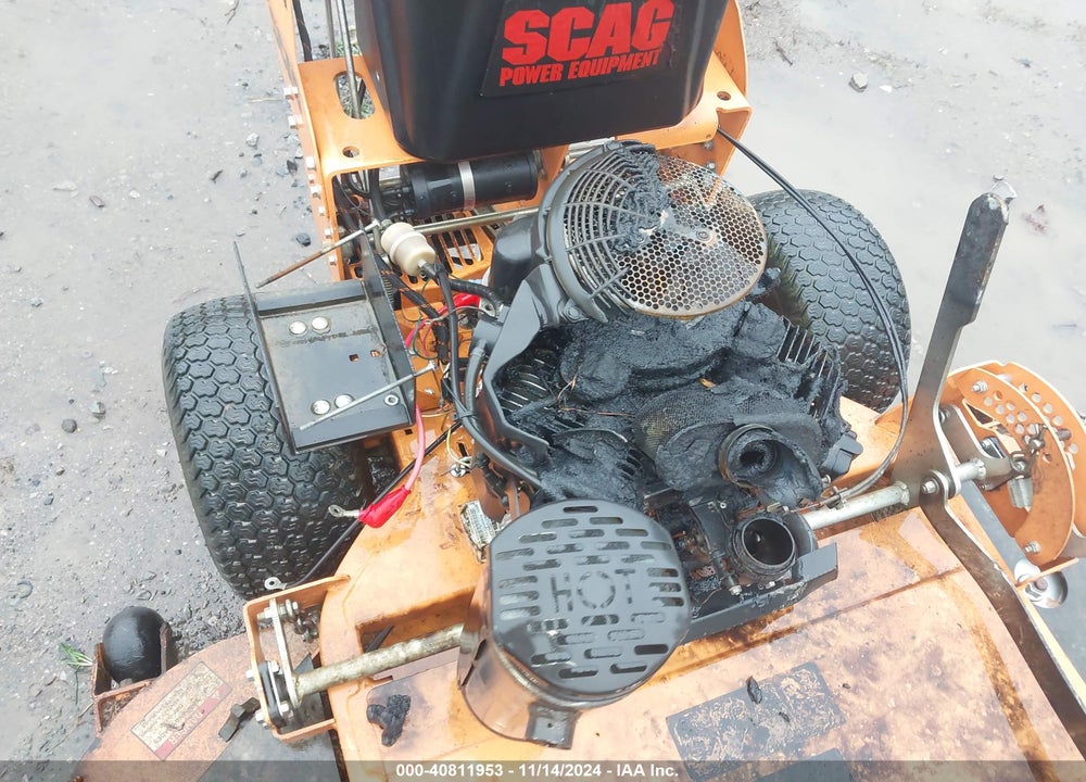 1999 SCAG 61 INCH WALK BEHIND MOWER VIN: SWZT61H-22FSE