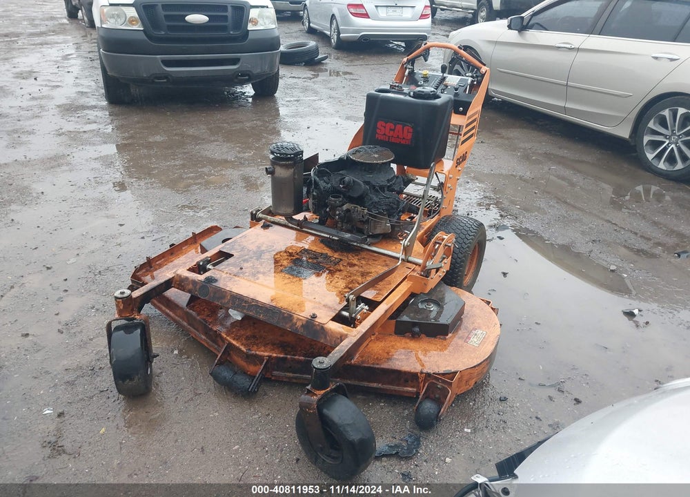 1999 SCAG 61 INCH WALK BEHIND MOWER VIN: SWZT61H-22FSE