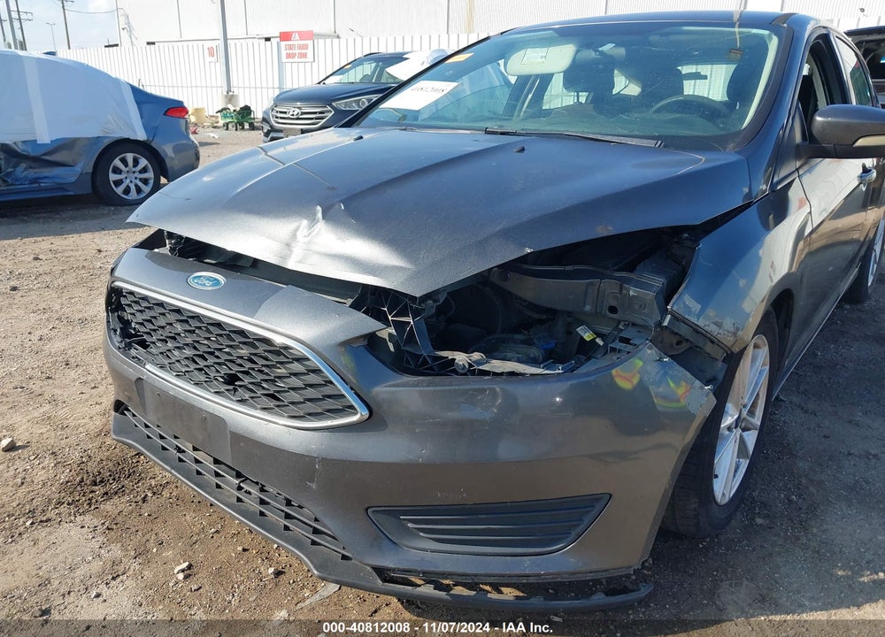 2015 FORD FOCUS SE VIN: 1FADP3K24FL263392