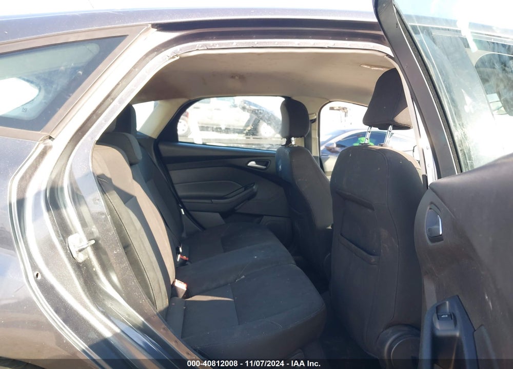 2015 FORD FOCUS SE VIN: 1FADP3K24FL263392