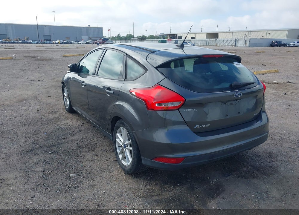 2015 FORD FOCUS SE VIN: 1FADP3K24FL263392
