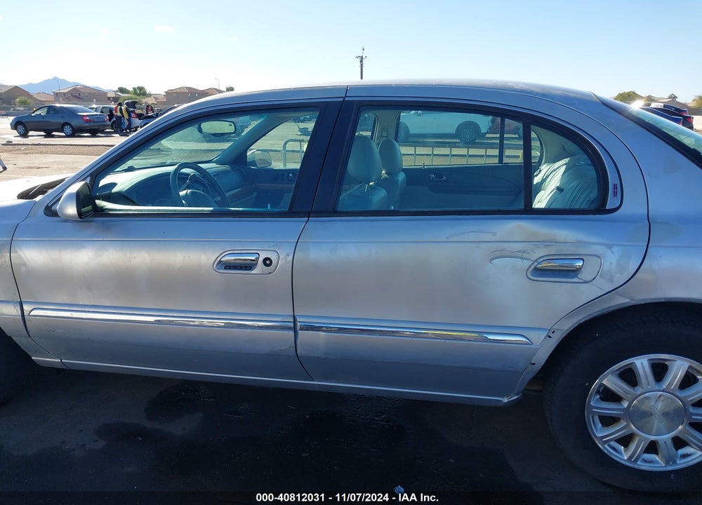 2001 LINCOLN CONTINENTAL VIN: 1LNHM97V11Y680972