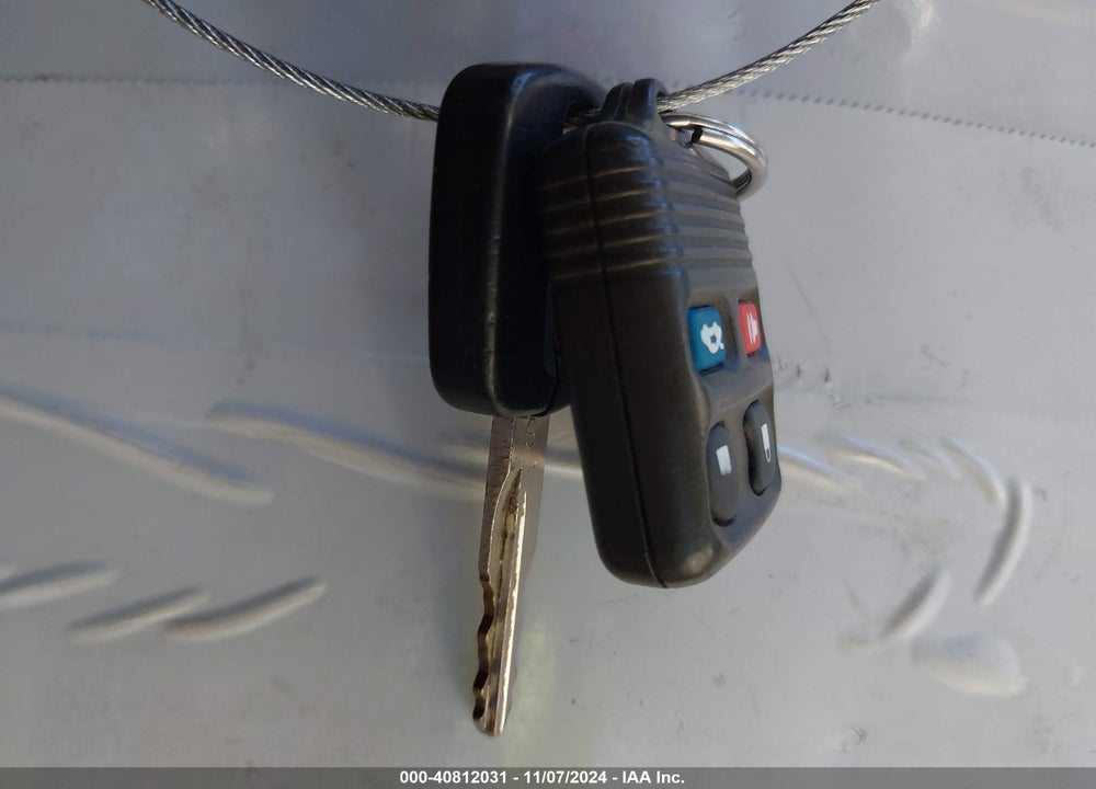 2001 LINCOLN CONTINENTAL VIN: 1LNHM97V11Y680972