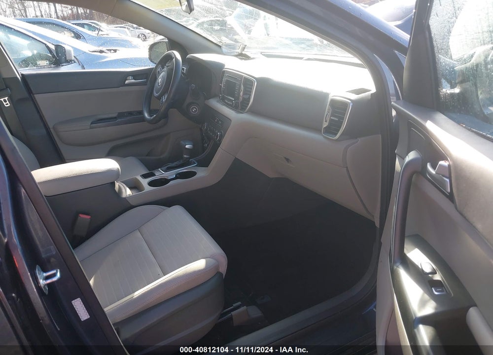 2018 KIA SPORTAGE LX VIN: KNDPM3AC8J7303985