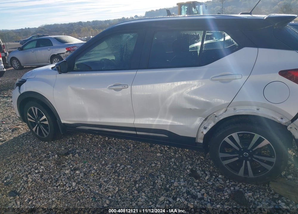 2019 NISSAN KICKS SR VIN: 3N1CP5CU0KL545645