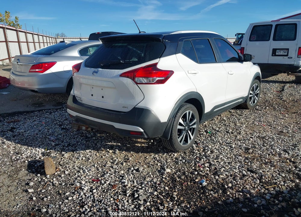 2019 NISSAN KICKS SR VIN: 3N1CP5CU0KL545645